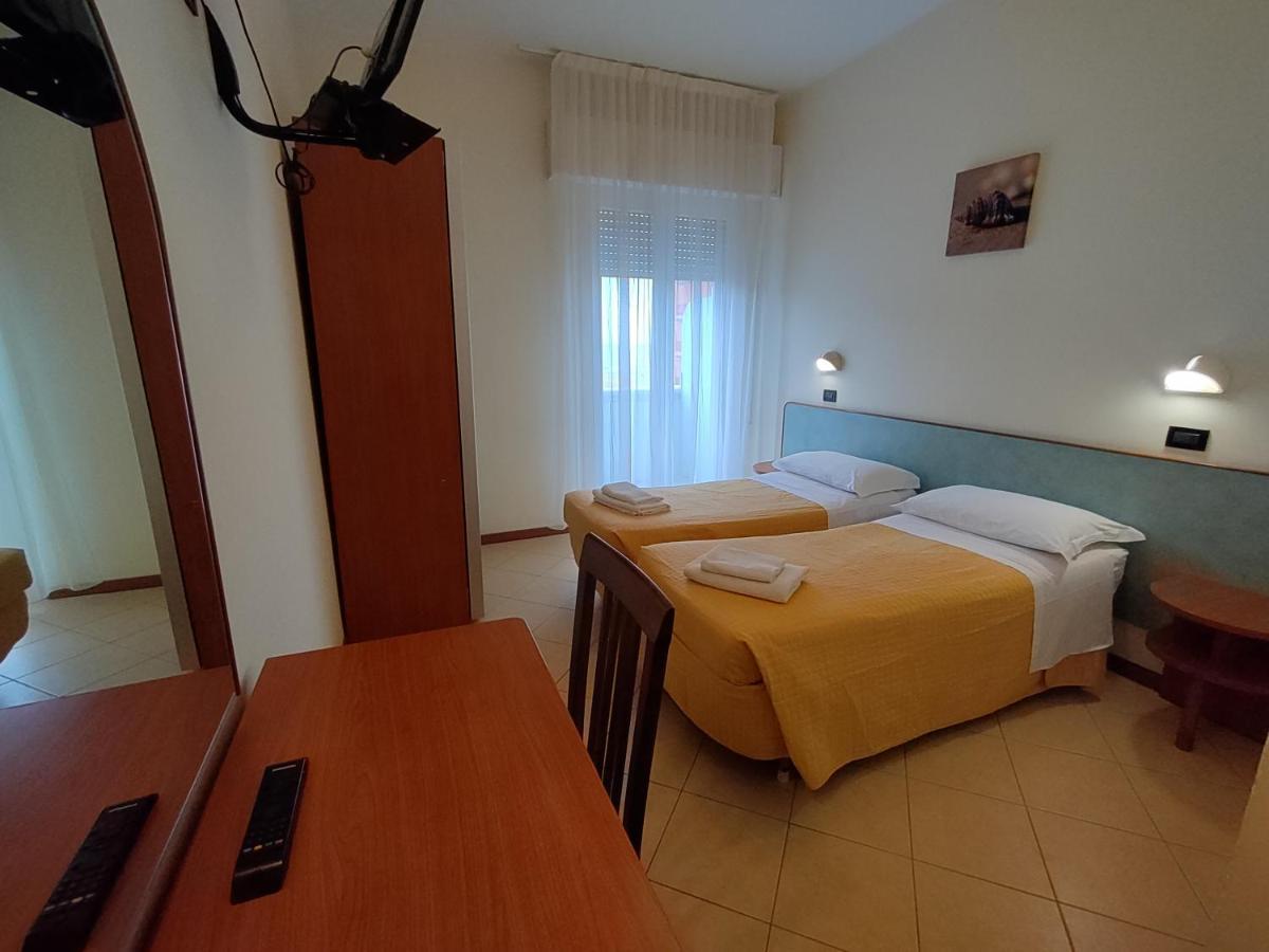 Hotel Brooklyn Rimini Eksteriør bilde